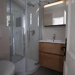 Renove Avec Terrasse, Climatisation Et Wifi Gratuit - Fr-1-196-166
