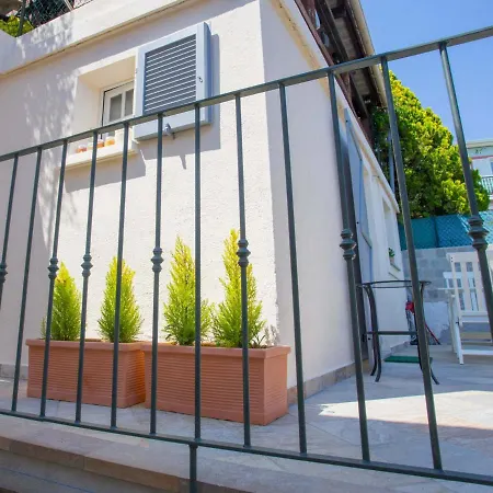 Apartament Renove Avec Terrasse, Climatisation Et Wifi Gratuit - Fr-1-196-166 *