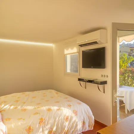 Renove Avec Terrasse, Climatisation Et Wifi Gratuit - Fr-1-196-166 Apartament