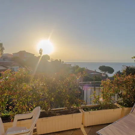 Renove Avec Terrasse, Climatisation Et Wifi Gratuit - Fr-1-196-166 Apartment *