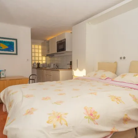 Renove Avec Terrasse, Climatisation Et Wifi Gratuit - Fr-1-196-166 * 芒通