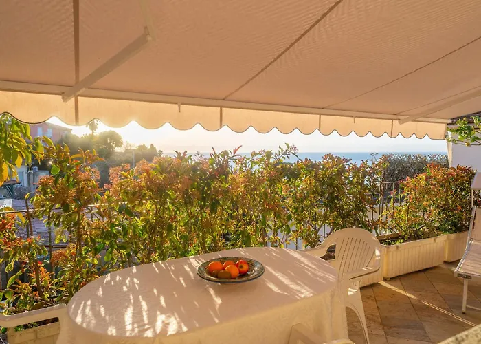 Renove Avec Terrasse, Climatisation Et Wifi Gratuit - Fr-1-196-166 Apartment *